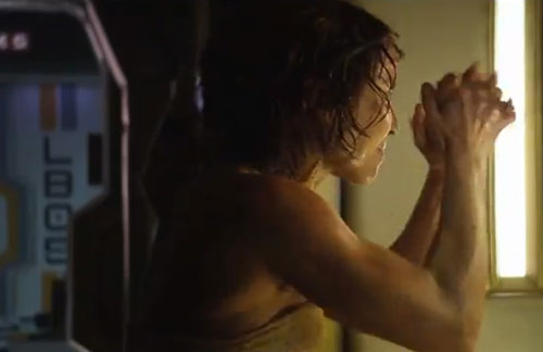 prometheus-cut-scene-praying prometheus cut scenes homage to alien aliens review thoughts