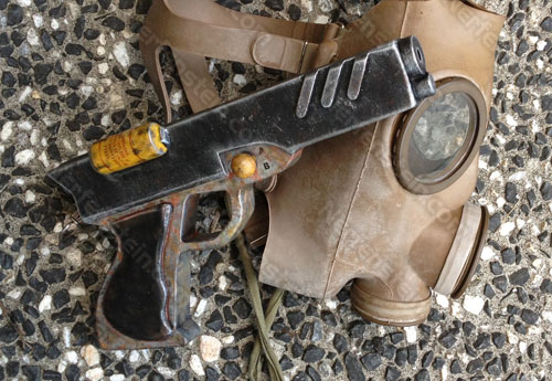 batman-inspired-fallout-pistol-prop-nerfenstein-right Batman inspired Fallout pistol prop gun student movie
