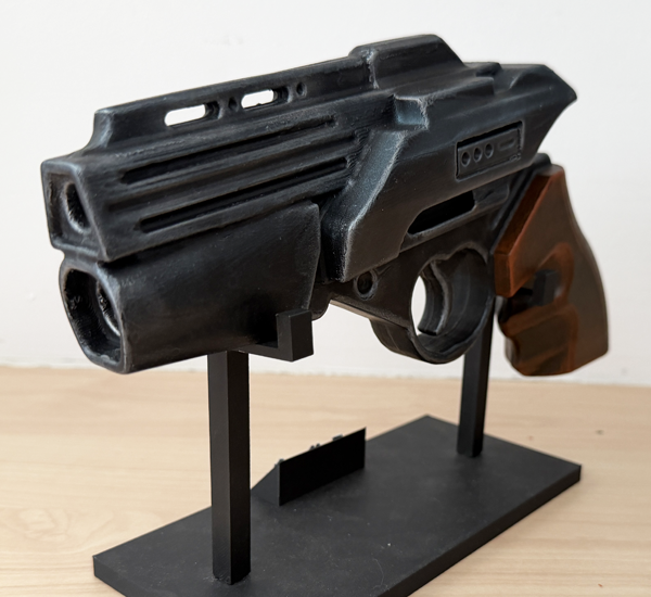 3d printed Battlstar Galactica pistol BSG blaster sidearm